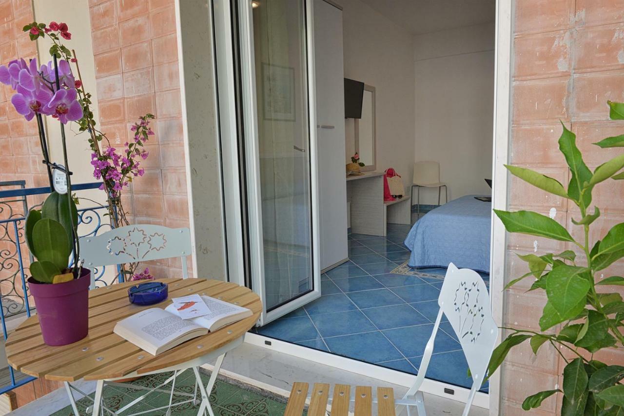 Acquamarine Maiori Amalfi Coast Bed & Breakfast Exterior foto