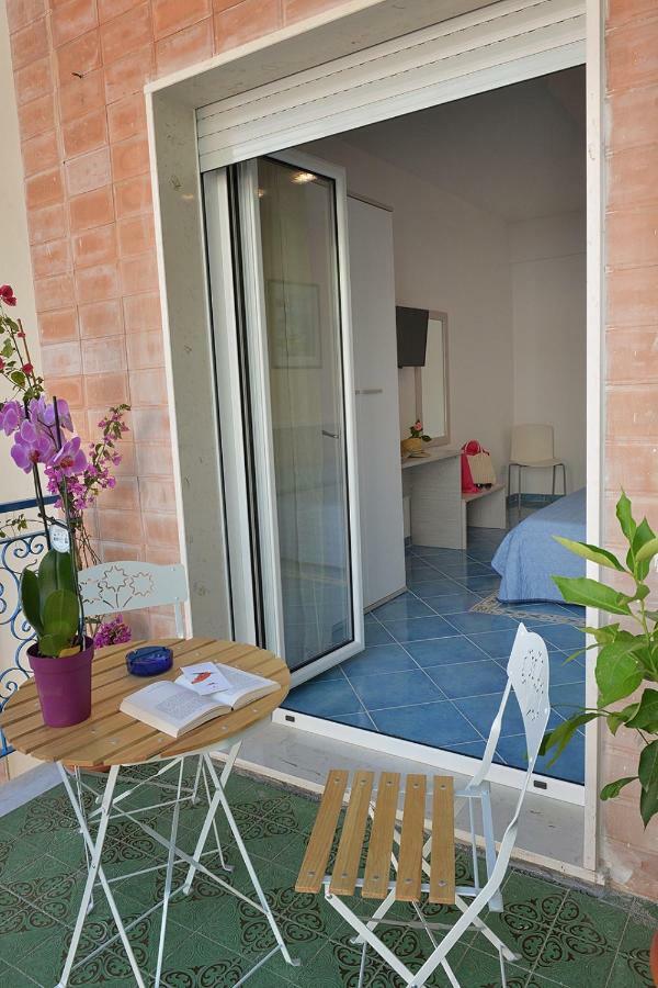 Acquamarine Maiori Amalfi Coast Bed & Breakfast Exterior foto